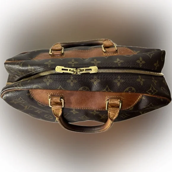 LOUIS VUITTON *Iconic Vintage Authentic DEAUVILLE MONOGRAM "J.Lo" Purse - Picture 8 of 16